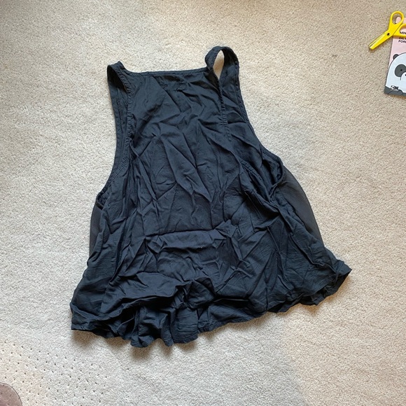 Hollister chiffon tank with studs - Picture 3 of 4